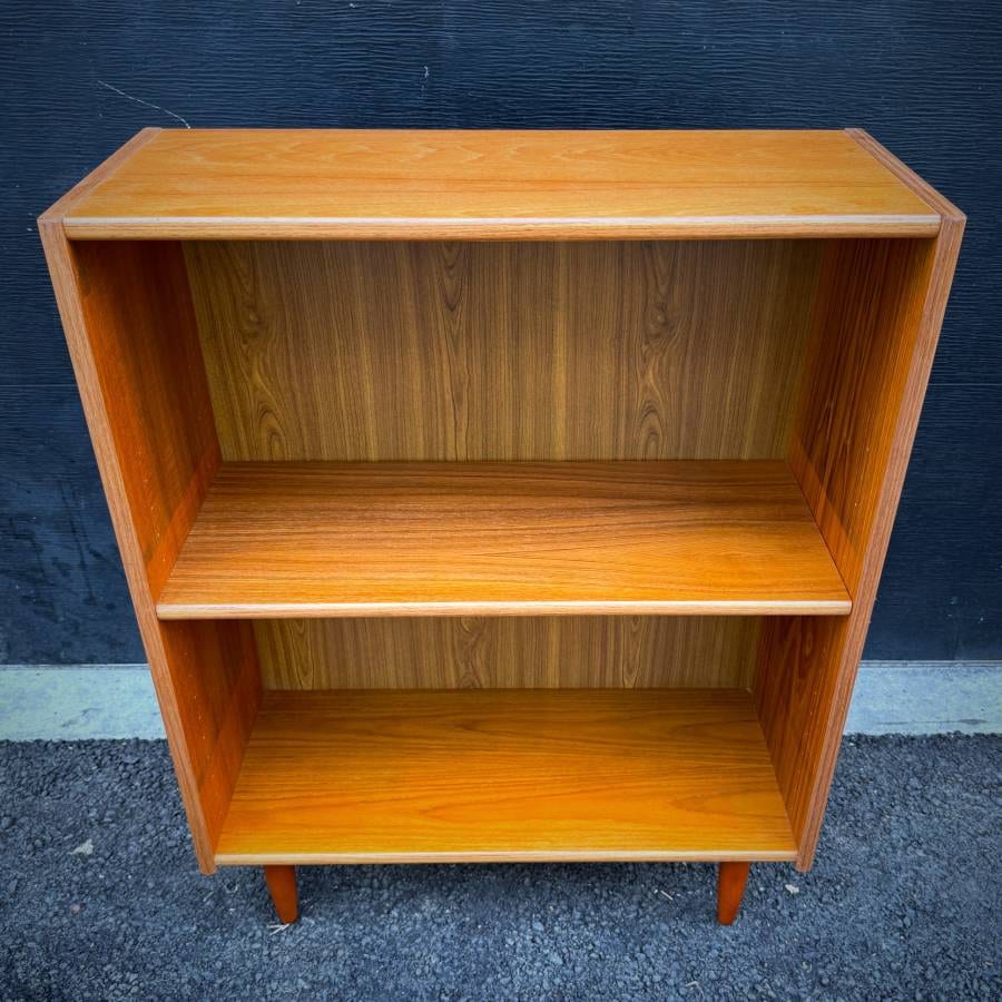 Mid century modern compact record book shelf — photograph 4 of 5