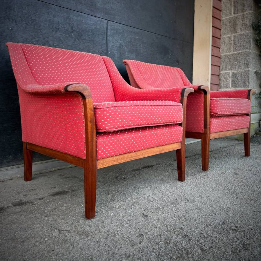 Pair of Scandinavian teak lounge chairs — photograph 3 of 9