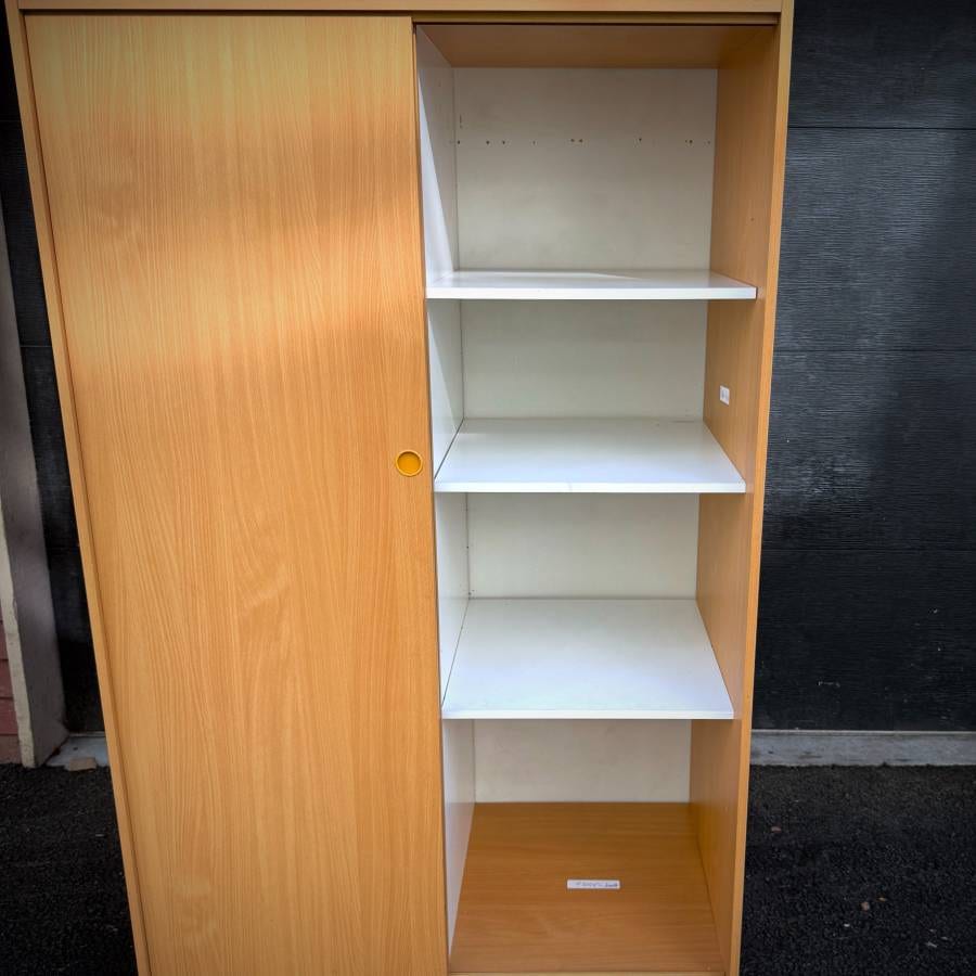 Danish modern vintage mcm oak wardrobe — photograph 5 of 10