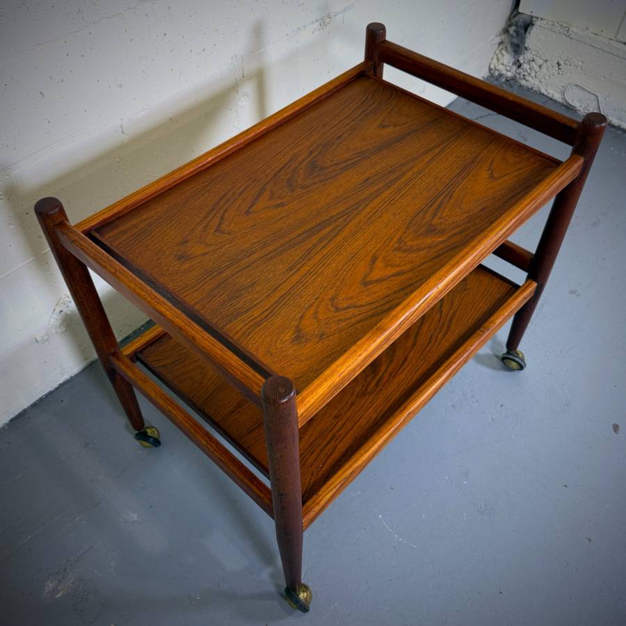 Mid century danish modern teak bar cart — photograph 4 of 5
