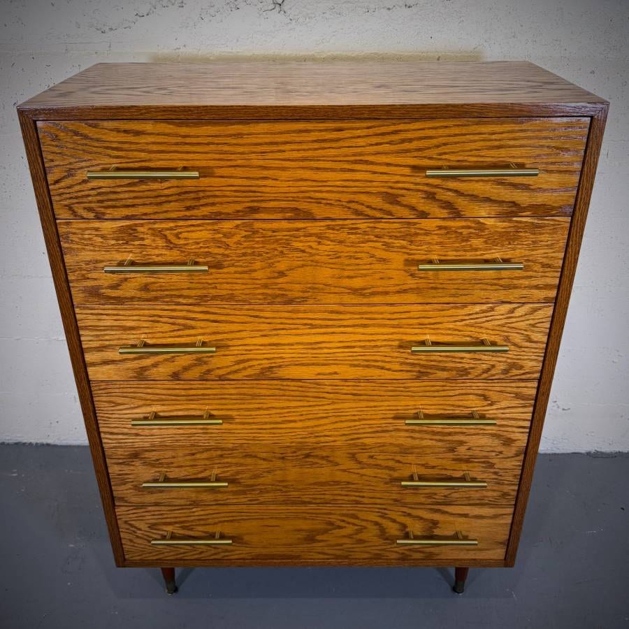 Mid century modern oak tall boy dresser — photograph 4 of 6