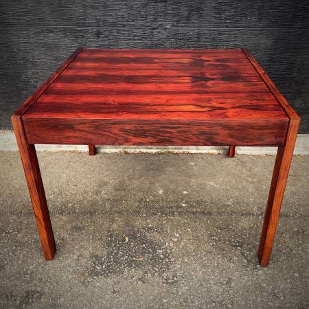 Mid century modern rosewood coffee table