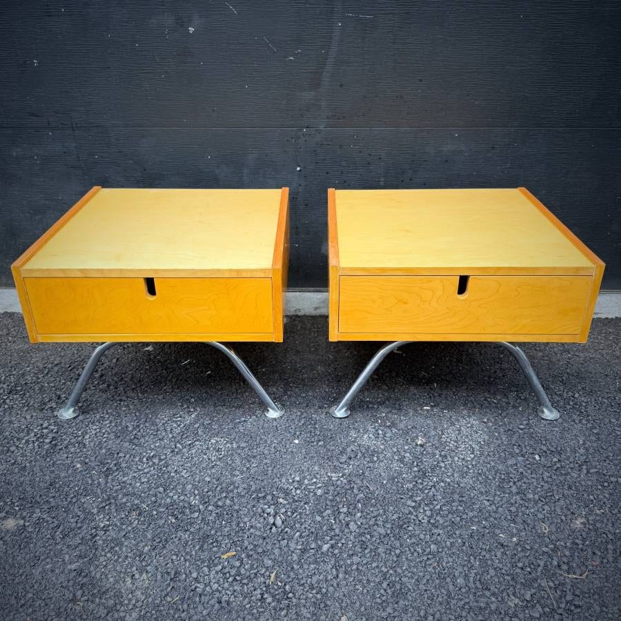 Pair of mid century modern blonde low profile side tables — photograph 4 of 6