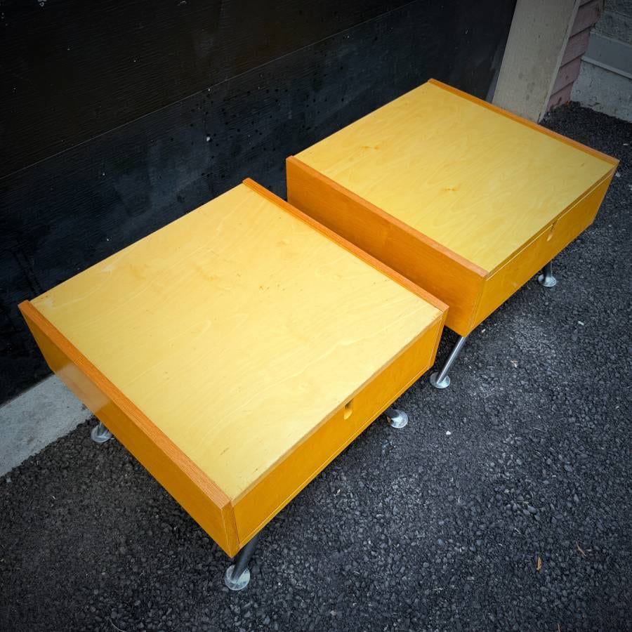 Pair of mid century modern blonde low profile side tables — photograph 5 of 6