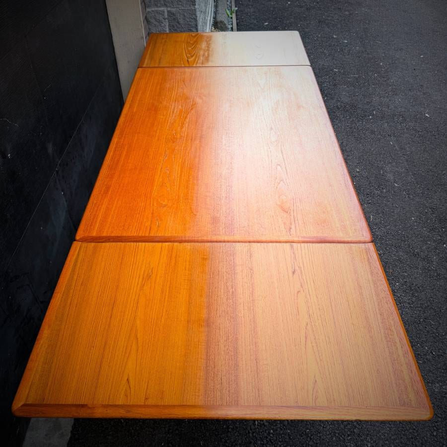 Beautiful danish modern teak dining table — photograph 7 of 7