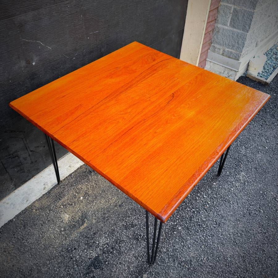Beautiful compact solid teak vintage atomic dining table — photograph 6 of 6