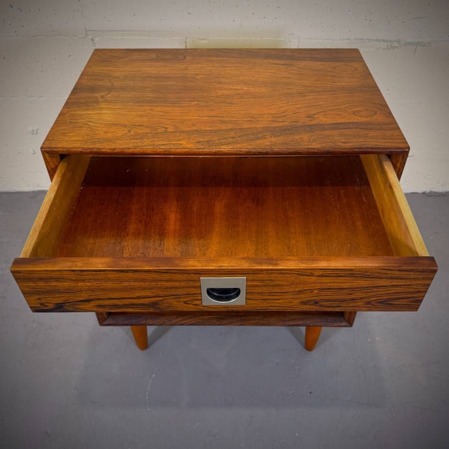 Beautiful rosewood danish modern bedside table — photograph 3 of 5