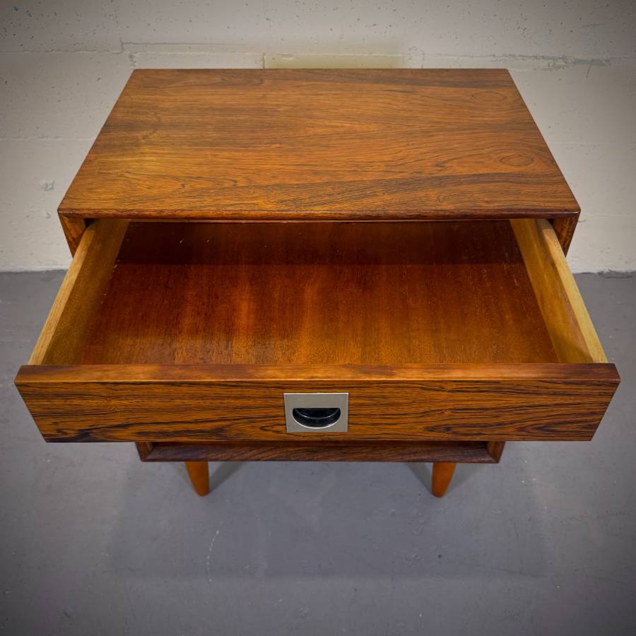 Beautiful rosewood danish modern bedside table — photograph 3 of 5