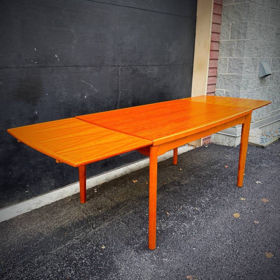 Stunning danish modern teak surfboard dining table — photograph 6 of 7