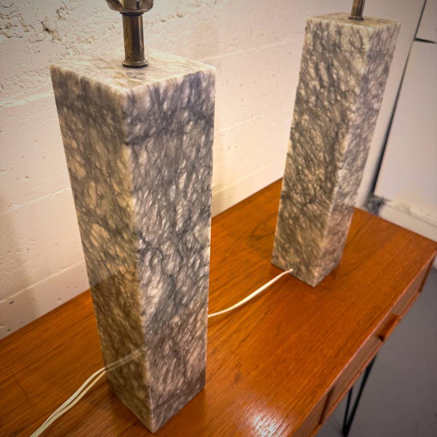 Rare pare of 1950s Italian marble table lamps with original shades — photograph 6 of 10