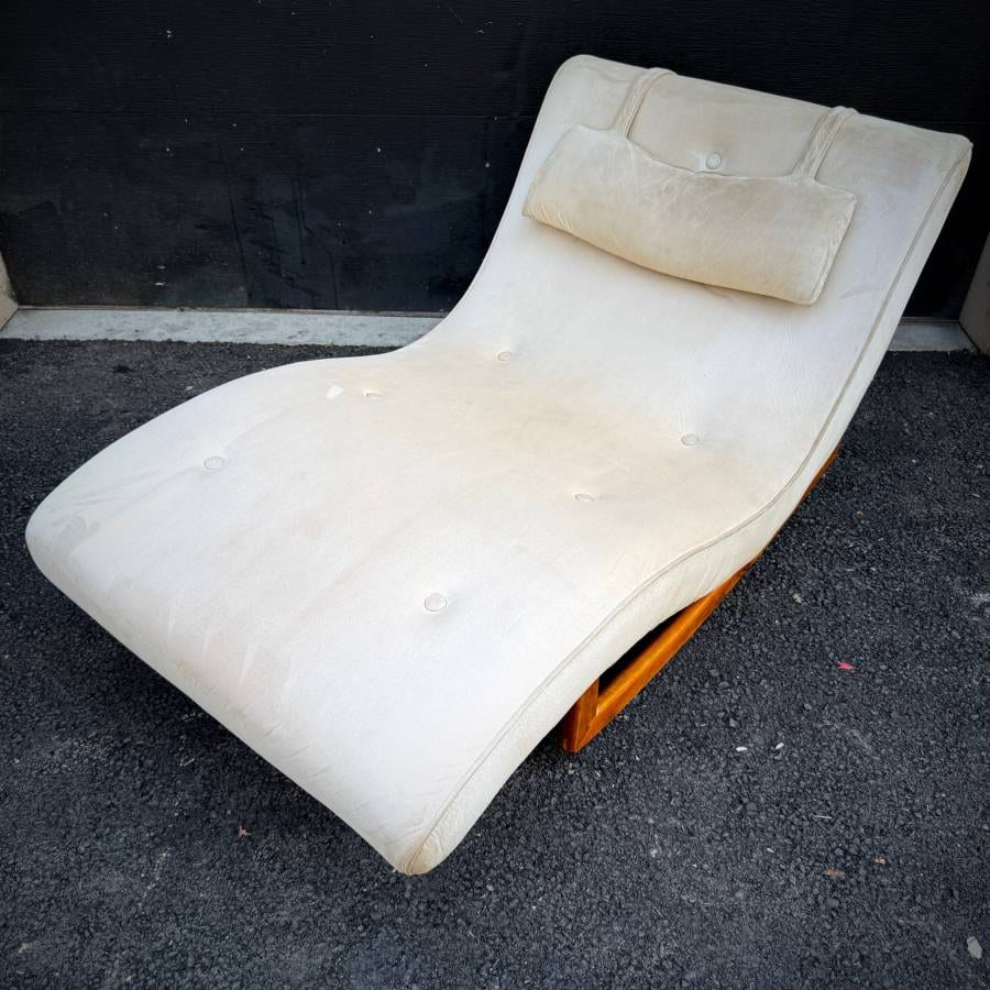 Adrian Pearsall wave chaise on rocking base — photograph 3 of 8