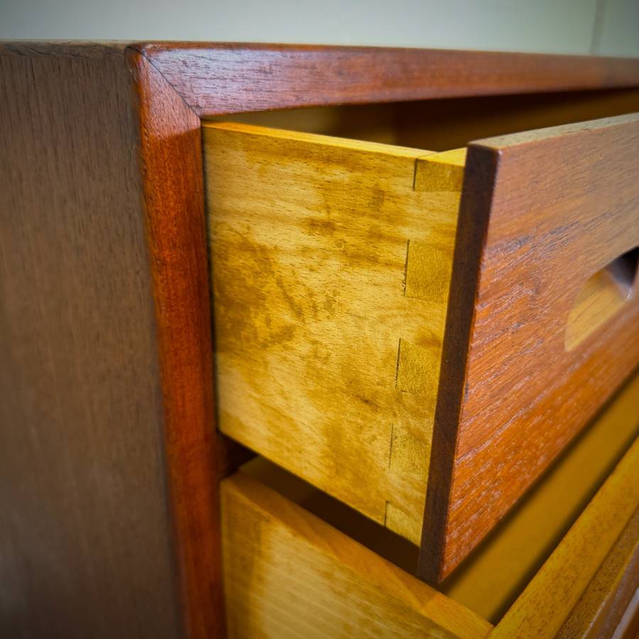 Stunning danish modern rosewood dresser by Borge Mogensen — photograph 7 of 8