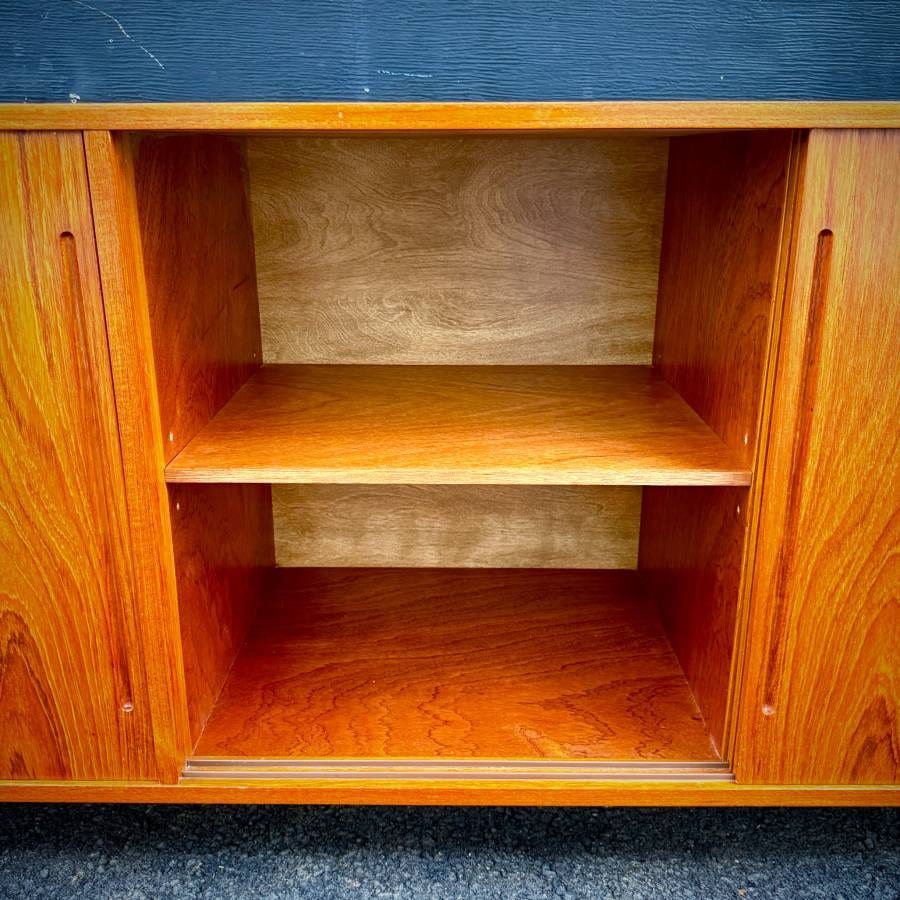 Beautiful extra long mid century modern teak four drawer credenza — photograph 8 of 9