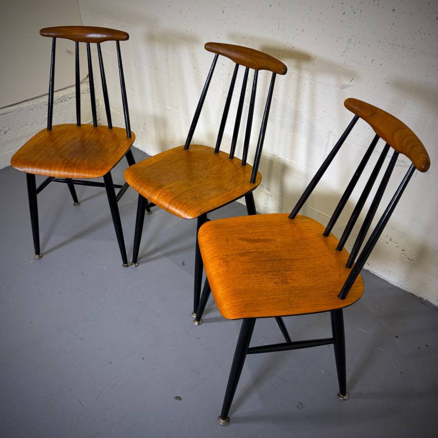 Set of 3 danish modern teak spindle back dining chairs — photograph 4 of 5