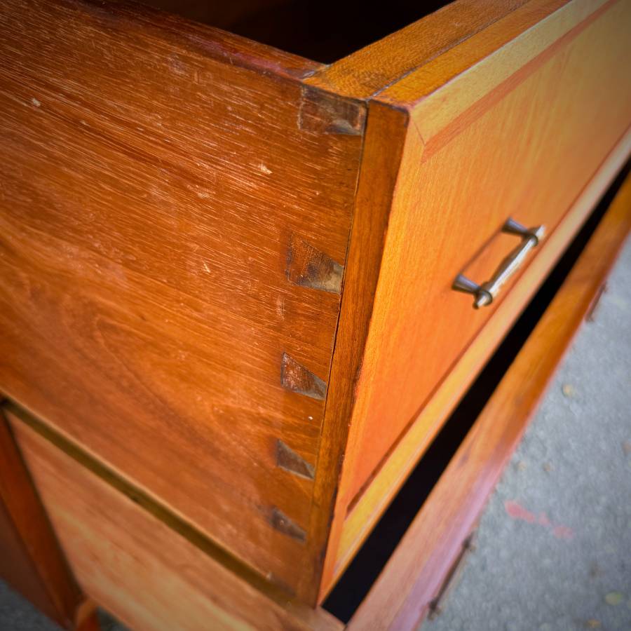 Beautiful extra large mid century modern dresser — photograph 7 of 7
