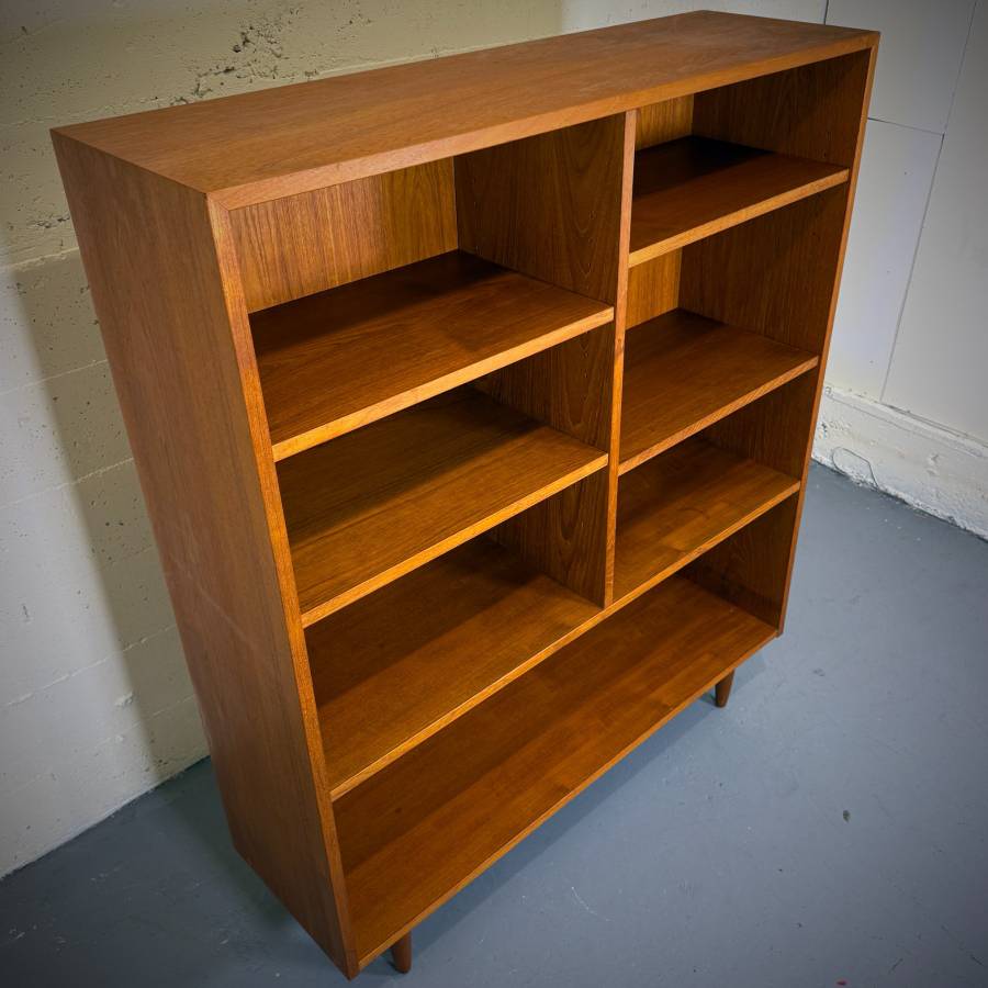 Stunning high quality danish modern teak shelving unit — photograph 5 of 6