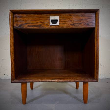 Beautiful rosewood danish modern bedside table