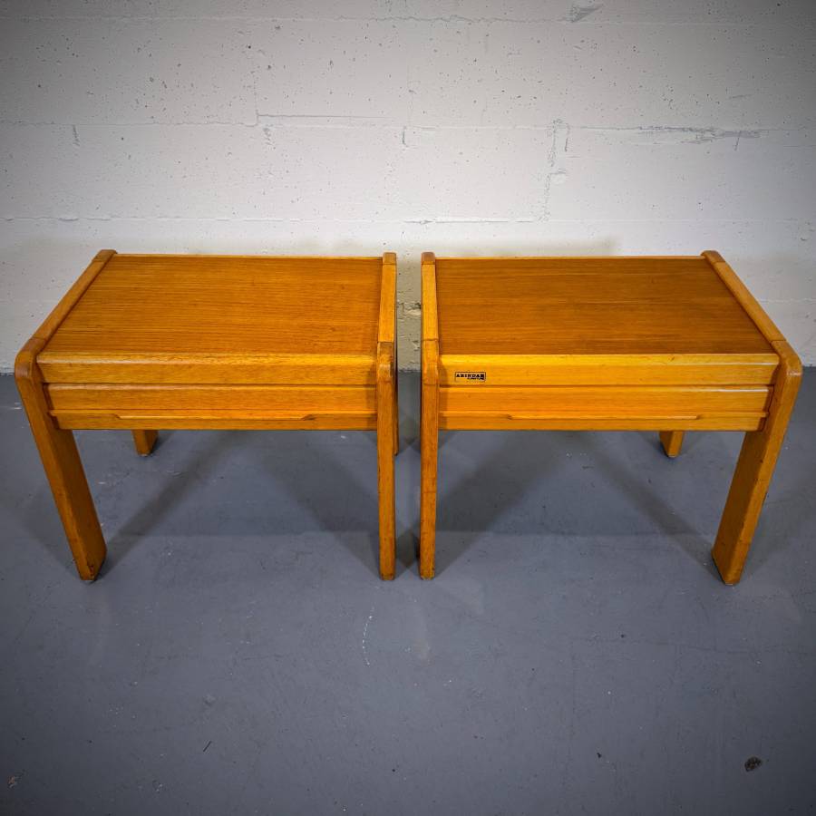 Compact mcm vintage teak and oak bedside tables — photograph 2 of 6