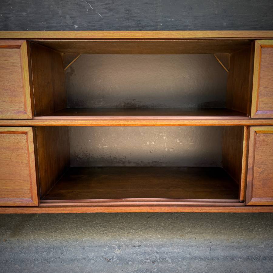Extra long mid century modern walnut sideboard credenza — photograph 7 of 8