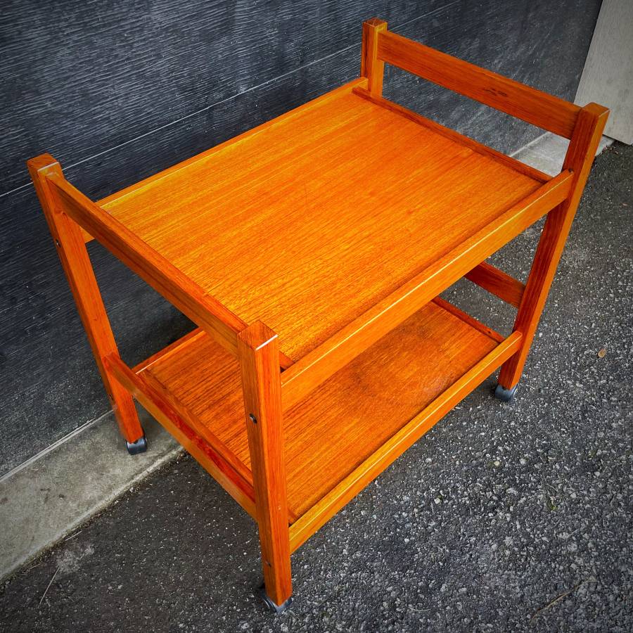 Mid century modern teak bar cart — photograph 5 of 6