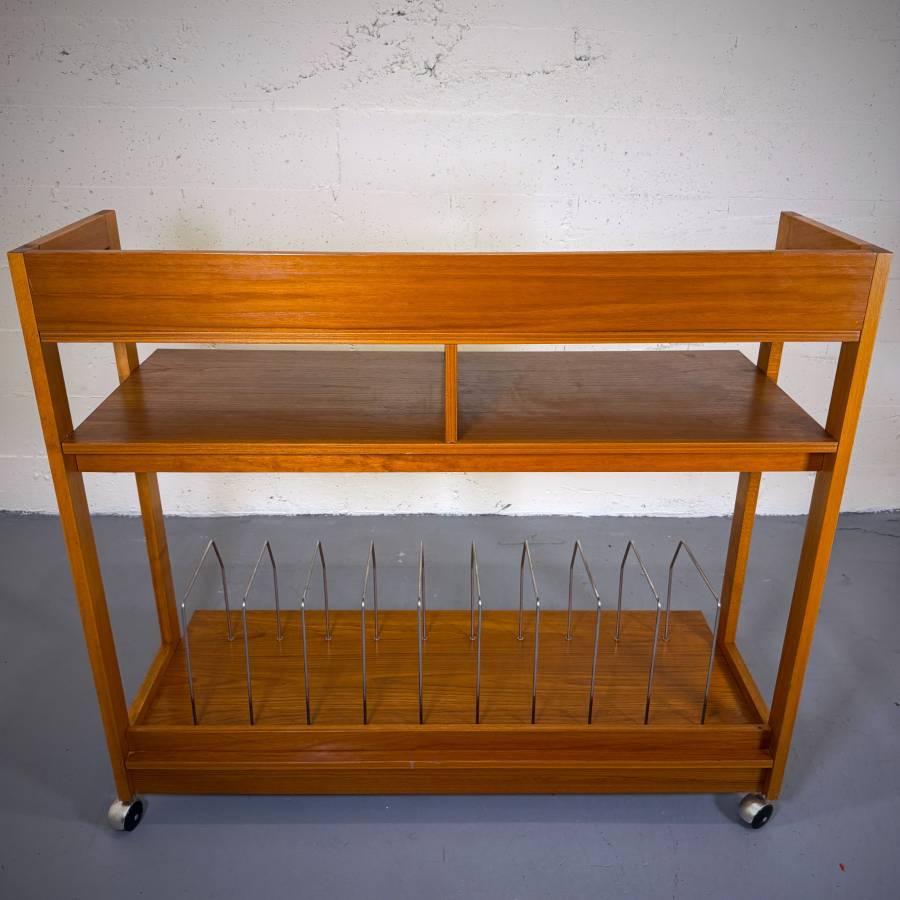 Mid century modern teak stereo LP cabinet — photograph 8 of 8