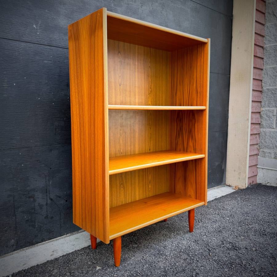 Mid century modern danish teak LP shelf — photograph 3 of 5