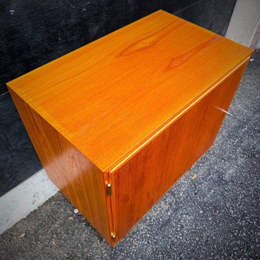 Compact danish mid century modern teak locking cabinet — photograph 5 of 6