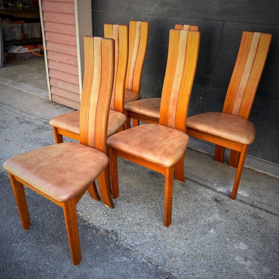 Rare set of 6 post modern danish teak dining chairs — photograph 6 of 11