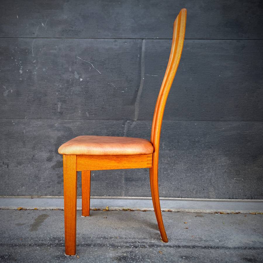 Rare set of 6 post modern danish teak dining chairs — photograph 9 of 11
