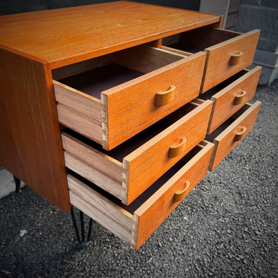 Domino mobler compact mcm teak 6 drawer dresser — photograph 6 of 6