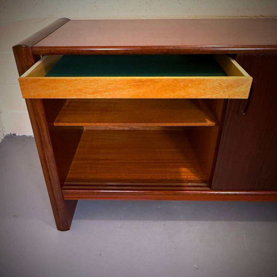 Beautiful danish modern rosewood credenza — photograph 8 of 8