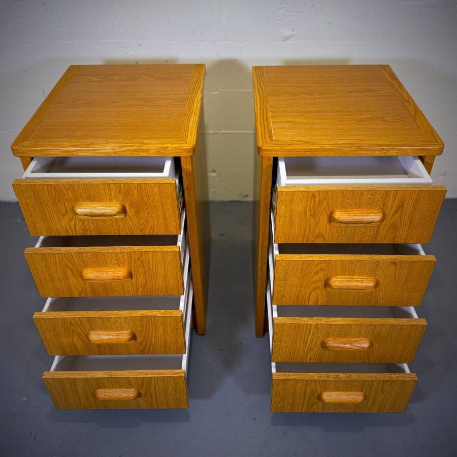 Pair of vintage mcm oak compact dressers bedside tables — photograph 5 of 7