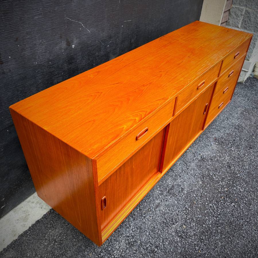 Mid century modern teak credenza — photograph 8 of 8