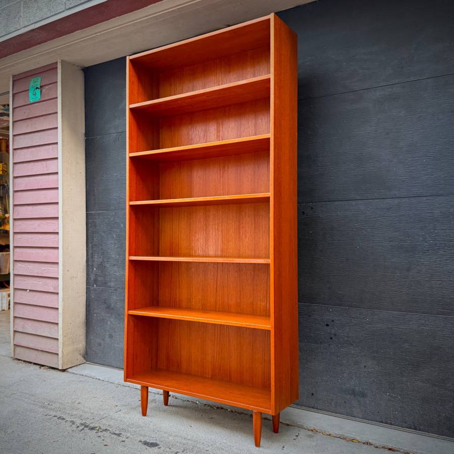 Stunning high quality danish modern teak shelf — photograph 4 of 6