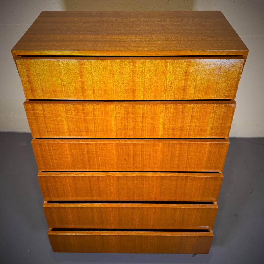 Mid century modern mahogany 6 drawer tall boy dresser — photograph 5 of 6