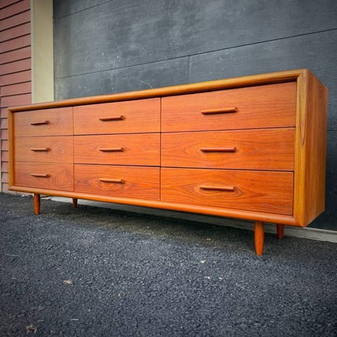 Mid century modern teak 9 drawer dresser