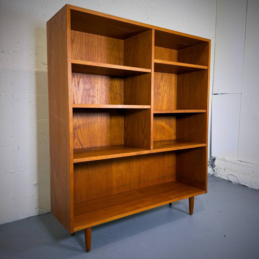 Stunning high quality danish modern teak shelving unit — photograph 3 of 6