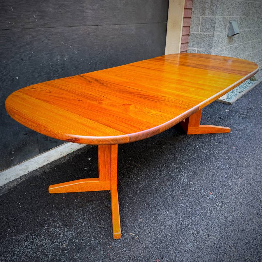 Stunning and rare extra large solid teak dining table made in Montreal — photograph 9 of 10