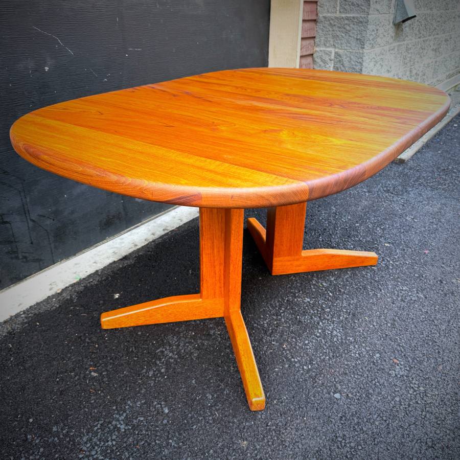 Stunning and rare extra large solid teak dining table made in Montreal — photograph 5 of 10