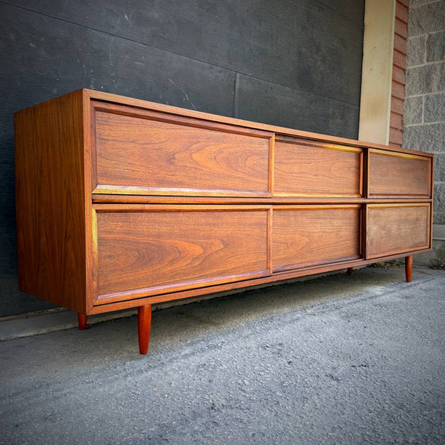 Extra long mid century modern walnut sideboard credenza — photograph 3 of 8