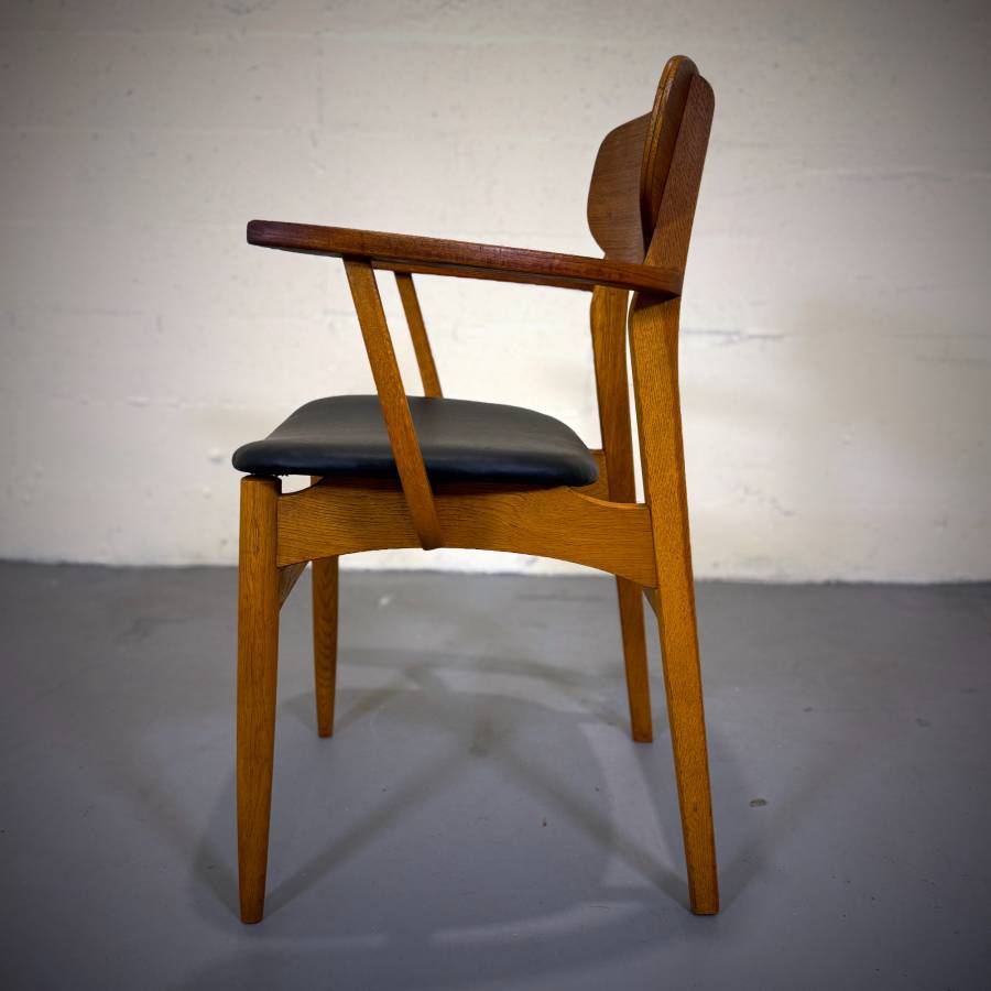 Beautiful set of 6 mcm teak and oak dining chairs — photograph 9 of 12