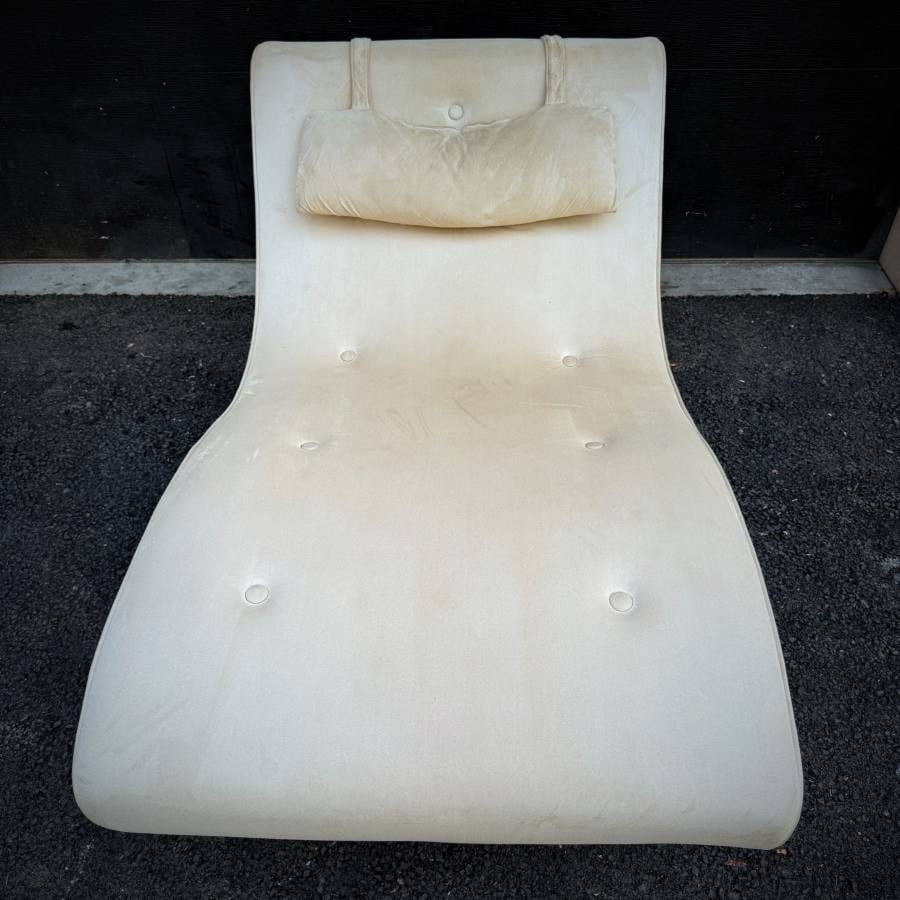 Adrian Pearsall wave chaise on rocking base — photograph 7 of 8