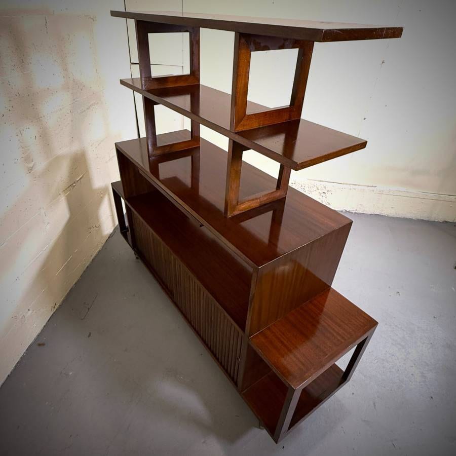 Super rare mid century modern mahogany room divider by Honderich — photograph 8 of 8