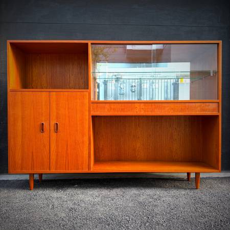 Beautiful slim profile mid century modern teak credenza shelving unit