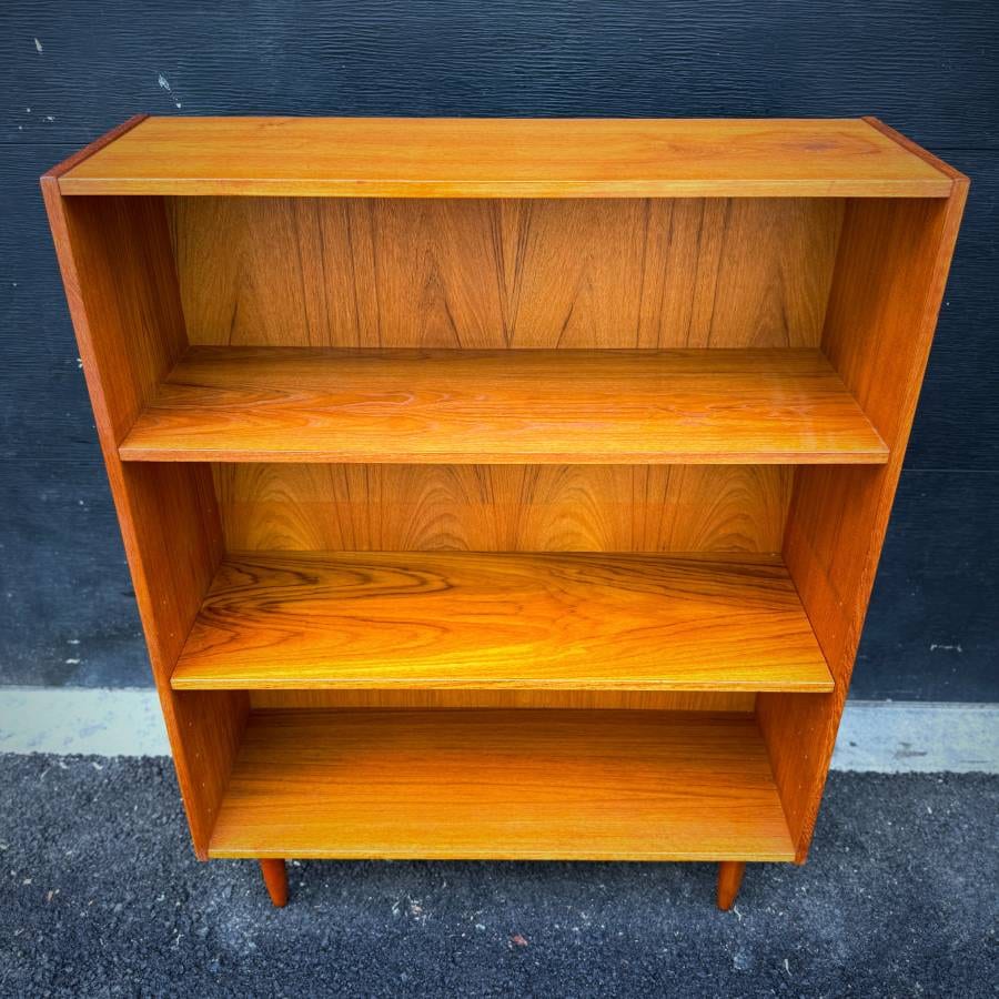 Mid century modern teak shelving unit — photograph 2 of 5