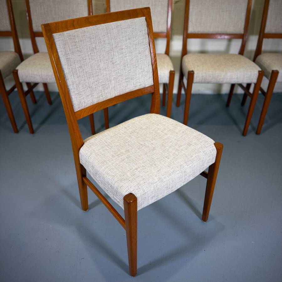 Set of 6 Scandinavian teak dining chairs by Svegards Markaryd — photograph 8 of 9