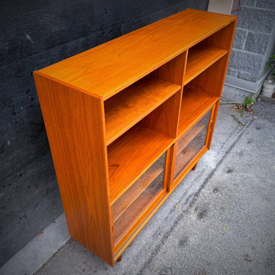 Mid century modern danish teak and glass shelving unit — photograph 5 of 7