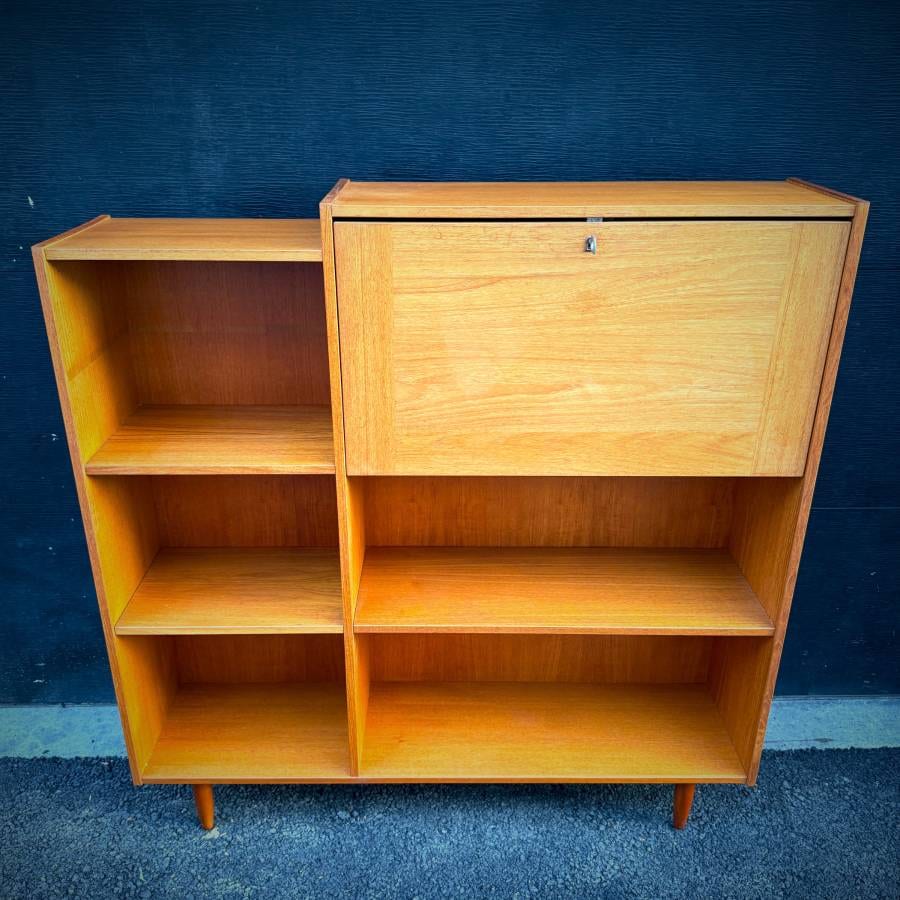 Danish mcm teak shelving unit with drop down bar. — photograph 5 of 6