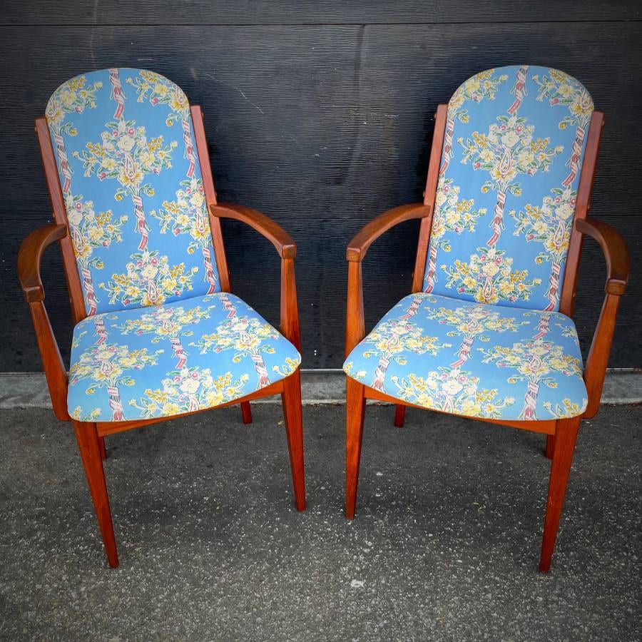 Pair of mid century modern teak arm chairs — photograph 2 of 8