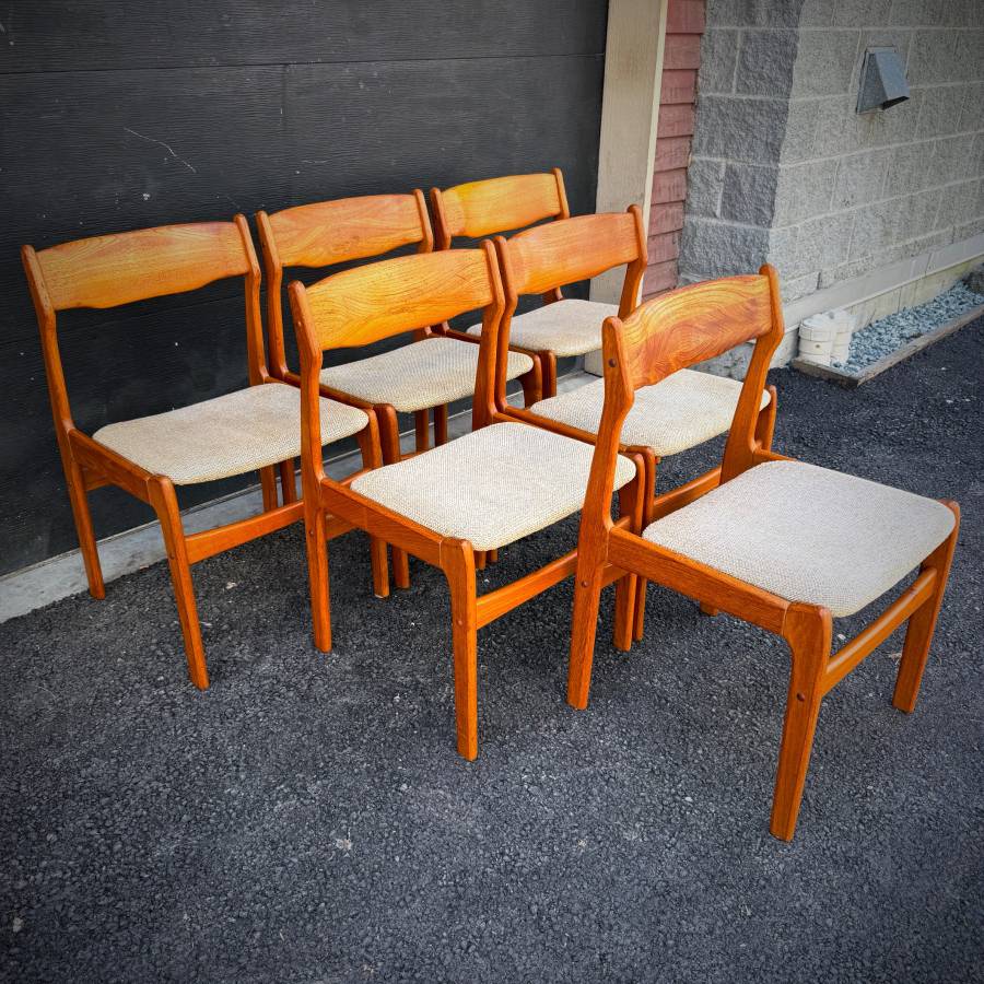 Set of 6 mid century modern teak dining chairs — photograph 4 of 8
